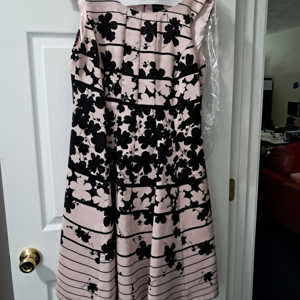 Gabby Skye pink with black flowers